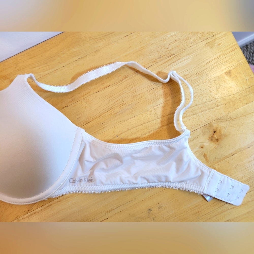 Calvin Klein White Women's Bra - Picture 3 of 10